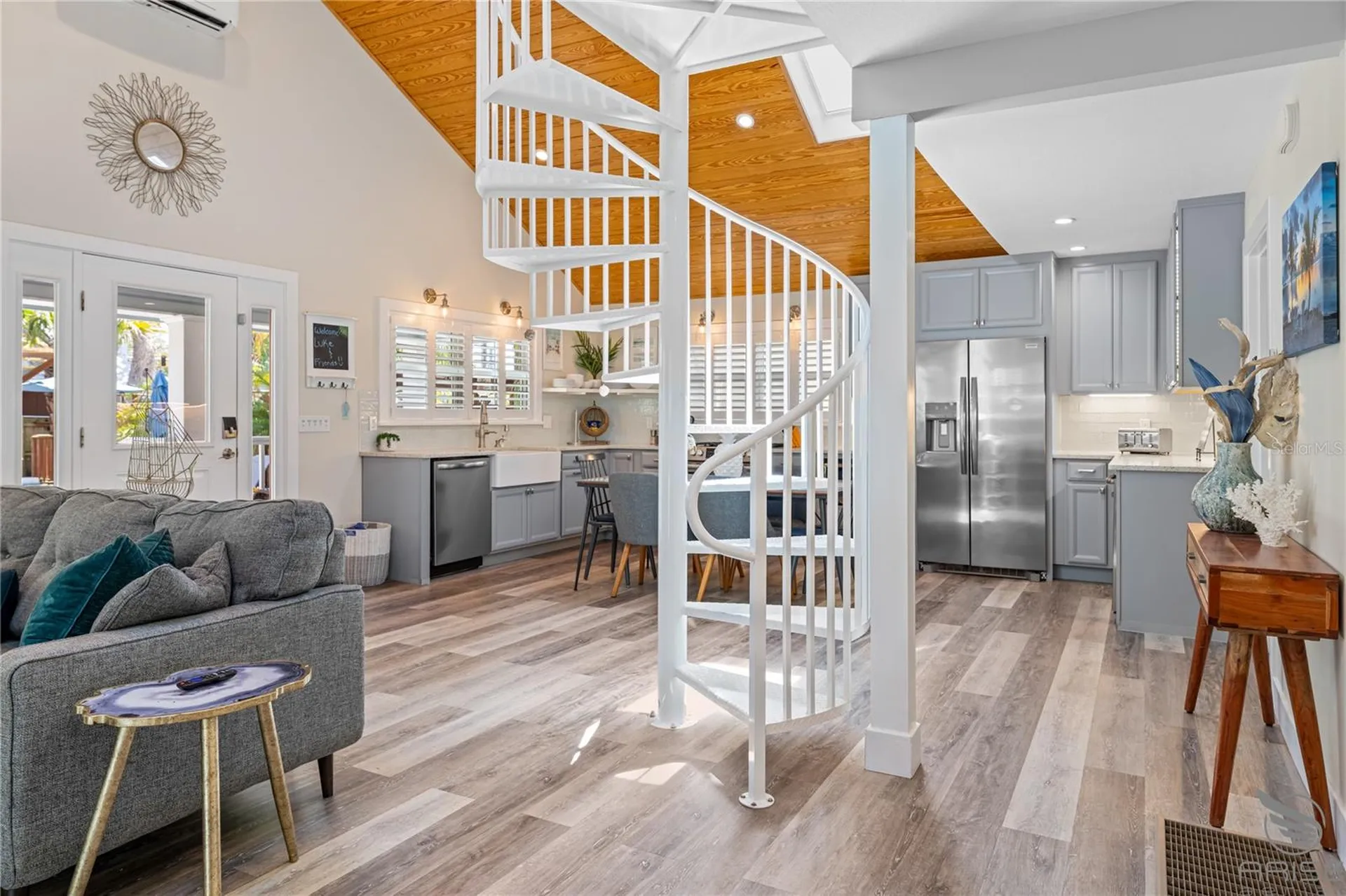 305 Live Oak New Smyrna Beach FL 32168