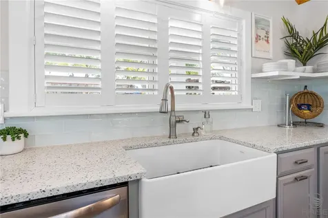 305 Live Oak New Smyrna Beach FL 32168
