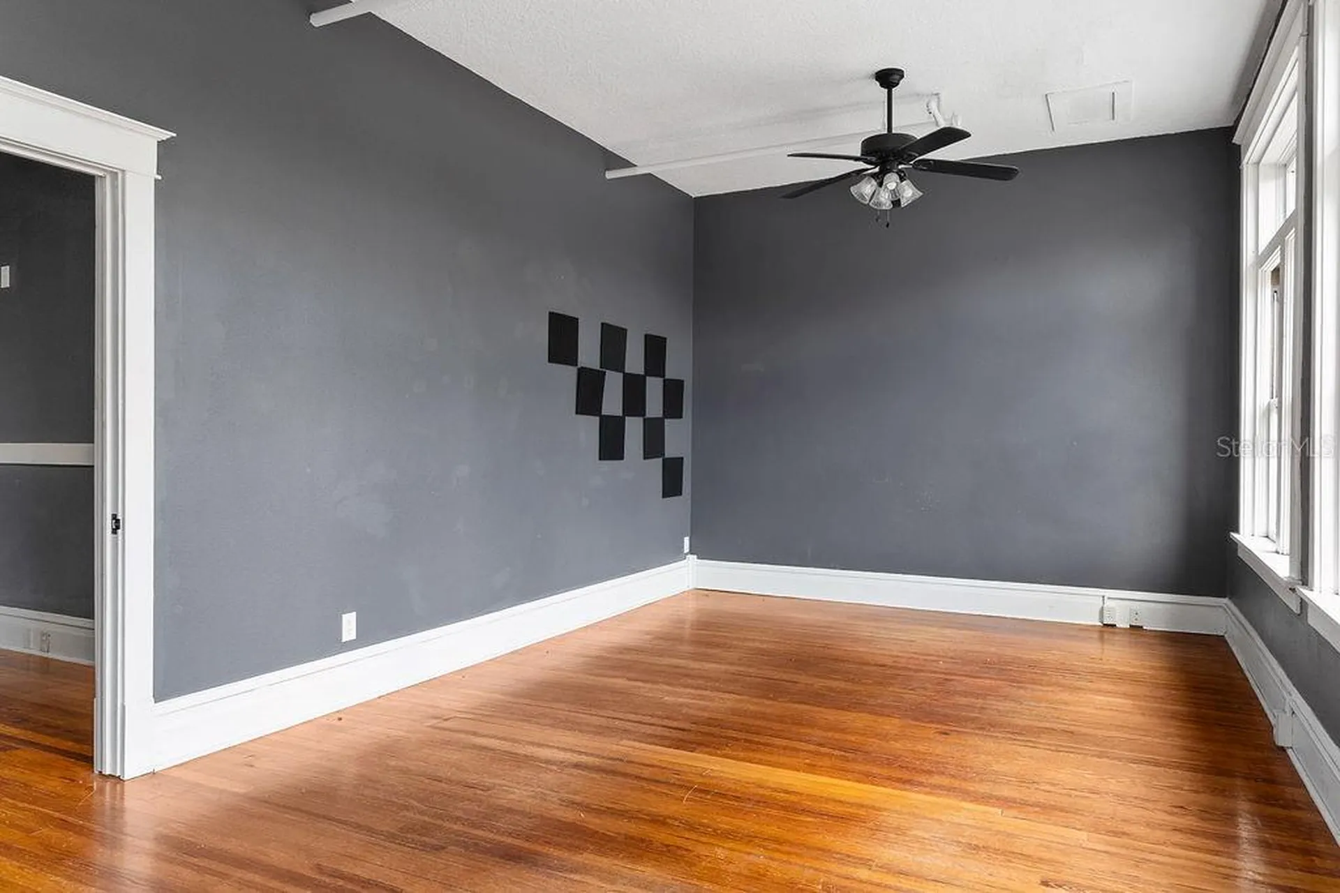 112 W Indiana Avenue Deland FL 32720