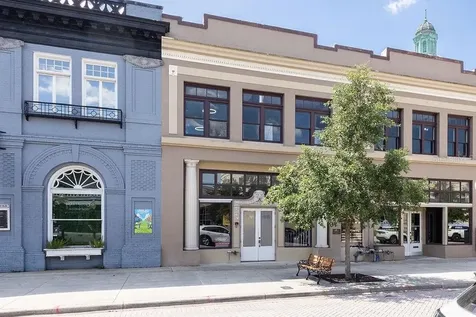 112 W Indiana Avenue Deland FL 32720