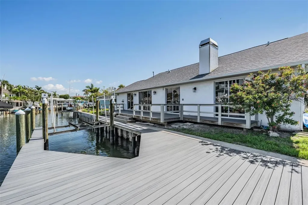 2127 Lagoon Drive Dunedin FL 34698