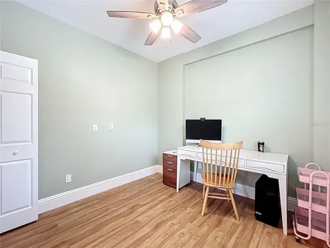 731 Guernsey Street Orlando FL 32804