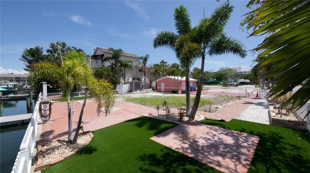 11855 1st Street E Treasure Island FL 33706