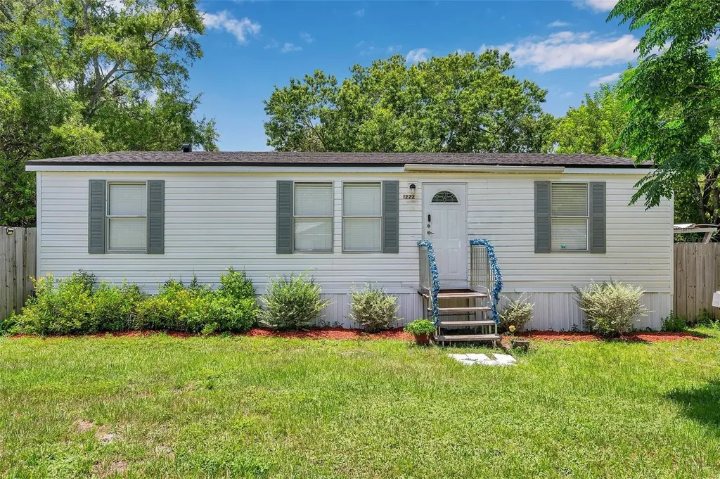 1222 Rowell Street Auburndale FL 33823