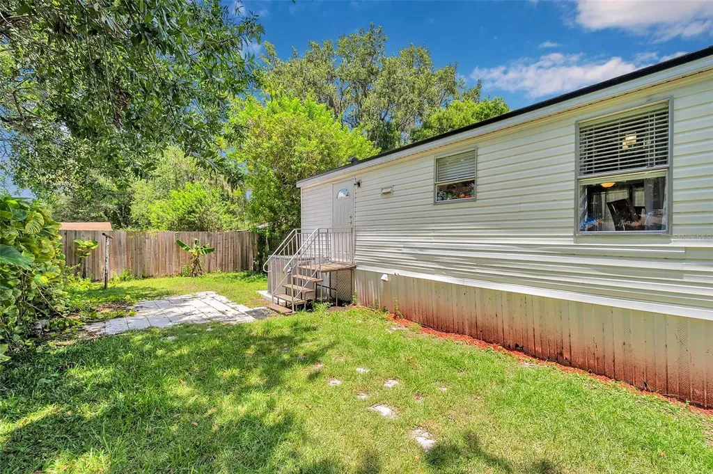 1222 Rowell Street Auburndale FL 33823