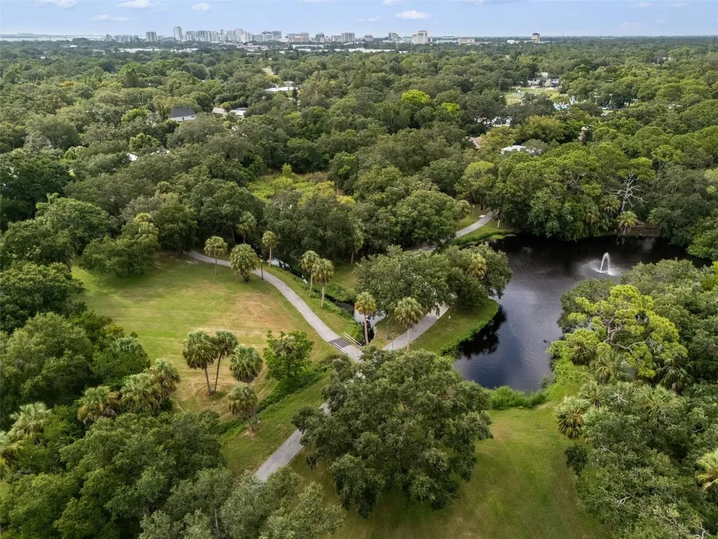 2460 Hillview Street Sarasota FL 34239