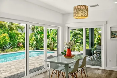 2460 Hillview Street Sarasota FL 34239