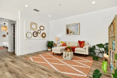 2460 Hillview Street Sarasota FL 34239