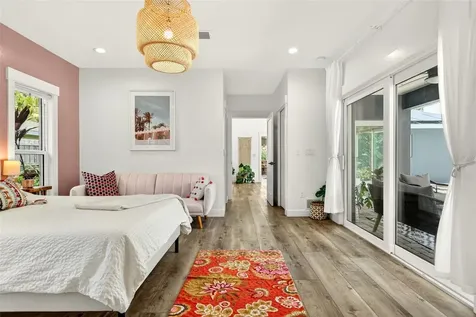 2460 Hillview Street Sarasota FL 34239