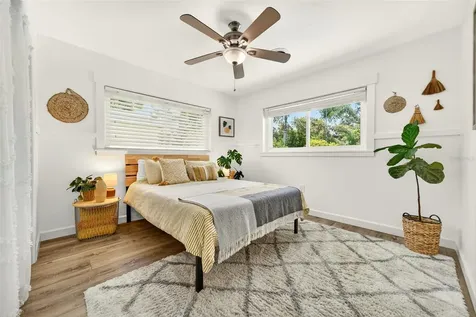 2460 Hillview Street Sarasota FL 34239