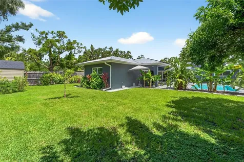 2460 Hillview Street Sarasota FL 34239