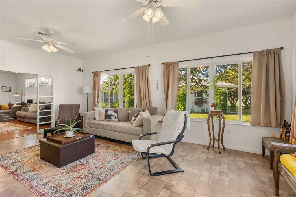 4738 St Andrews Arcade Leesburg FL 34748
