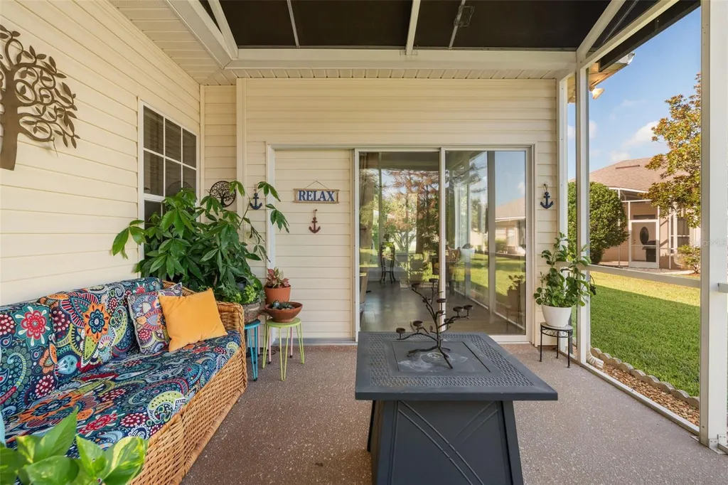 4738 St Andrews Arcade Leesburg FL 34748