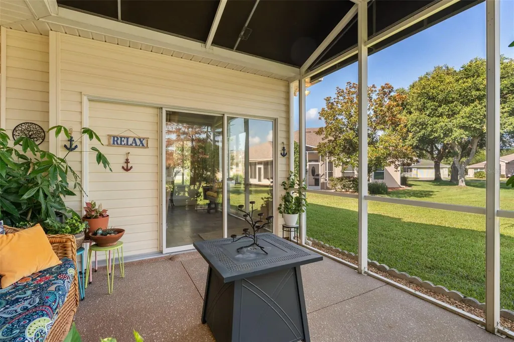 4738 St Andrews Arcade Leesburg FL 34748