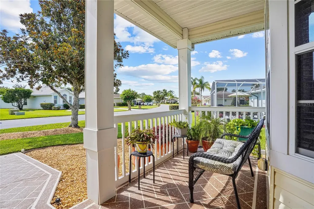 4738 St Andrews Arcade Leesburg FL 34748