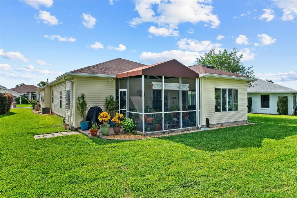 4738 St Andrews Arcade Leesburg FL 34748
