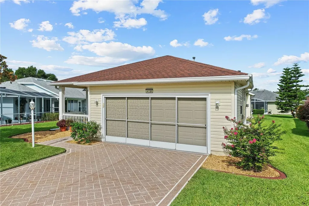 4738 St Andrews Arcade Leesburg FL 34748