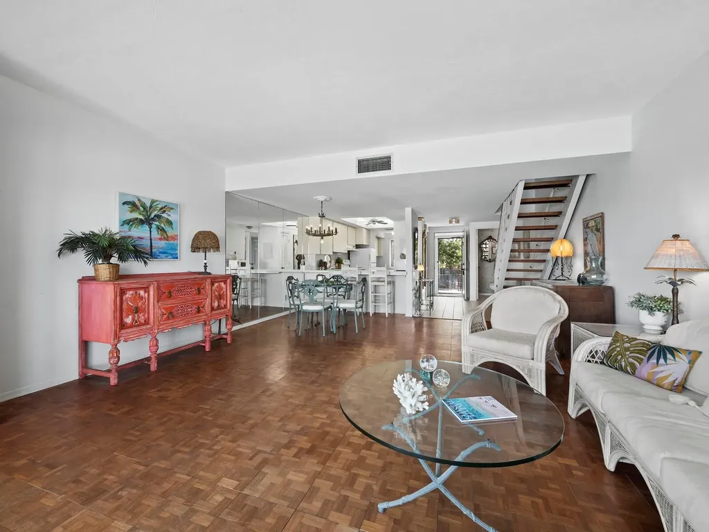 490 N Shore Road Longboat Key FL 34228