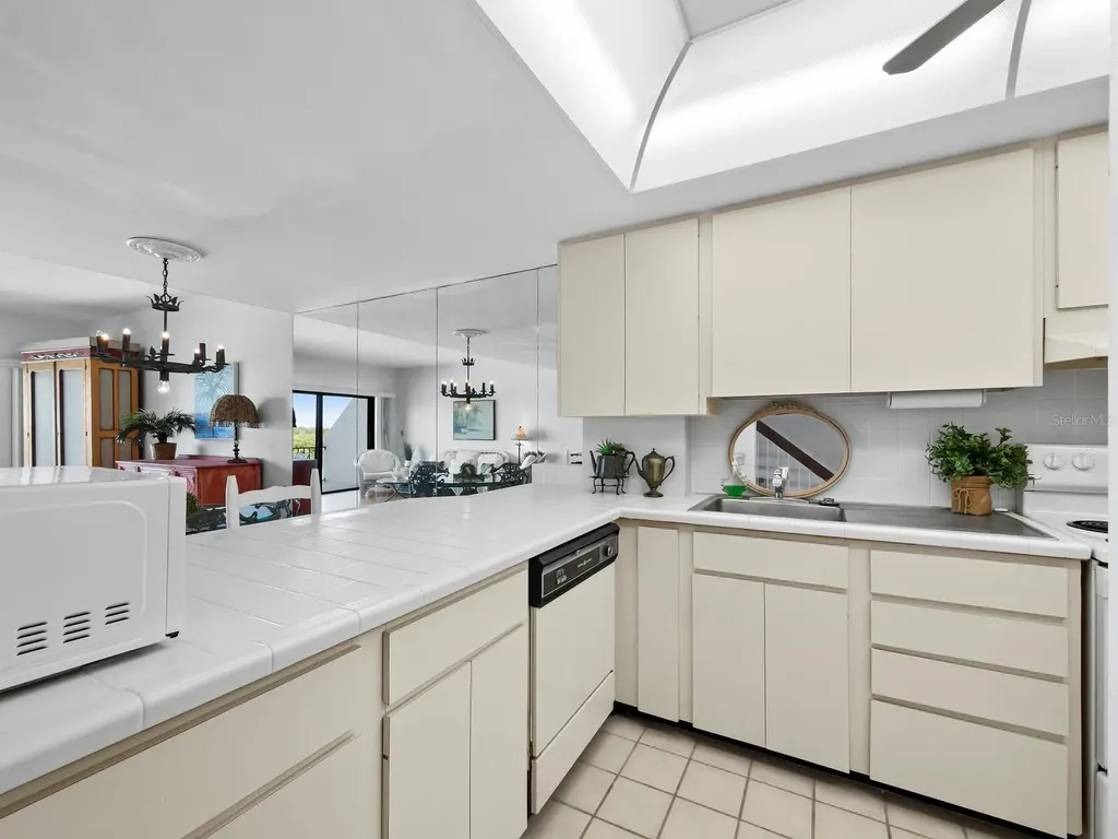 490 N Shore Road Longboat Key FL 34228