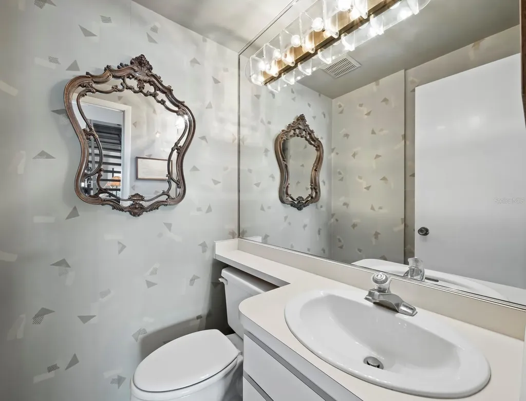 490 N Shore Road Longboat Key FL 34228
