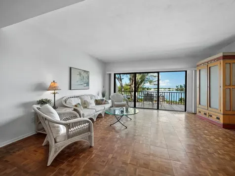 490 N Shore Road Longboat Key FL 34228