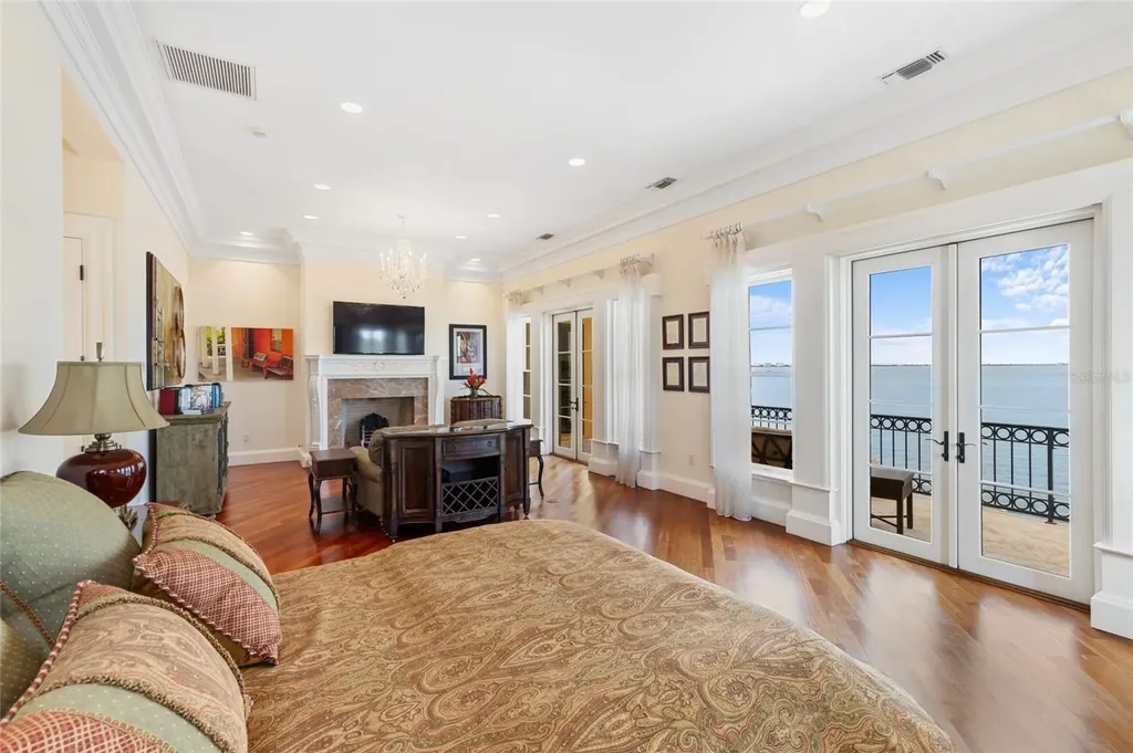 309 Ringling Point Drive Sarasota FL 34234