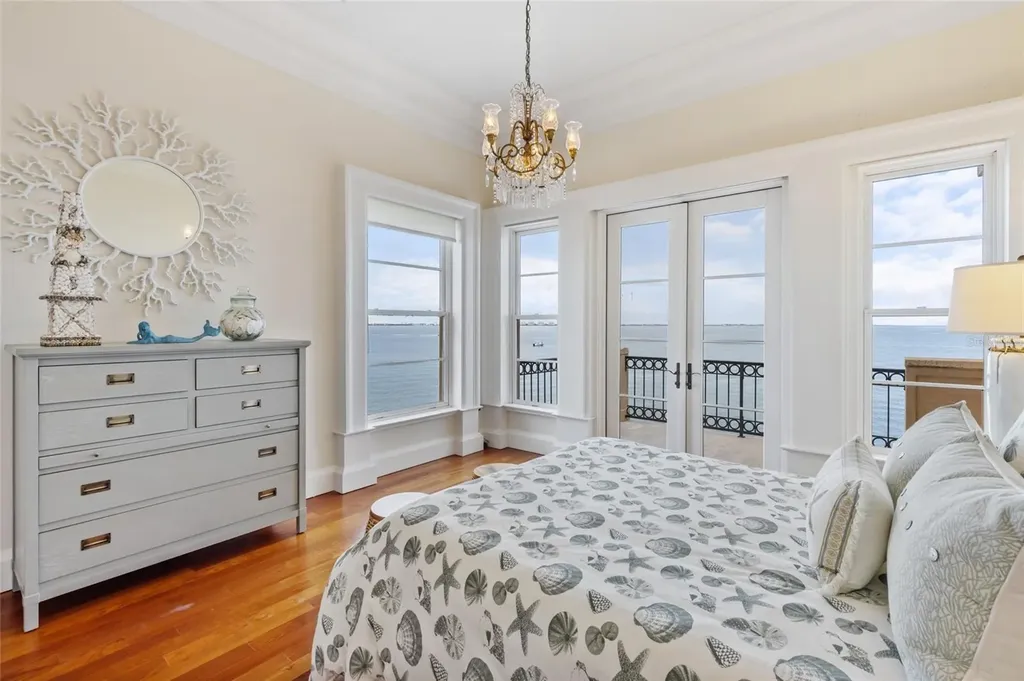 309 Ringling Point Drive Sarasota FL 34234