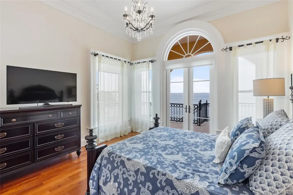 309 Ringling Point Drive Sarasota FL 34234
