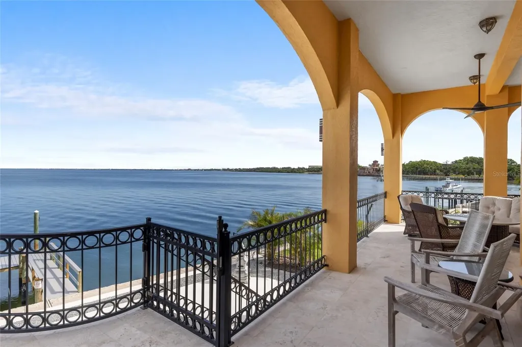 309 Ringling Point Drive Sarasota FL 34234