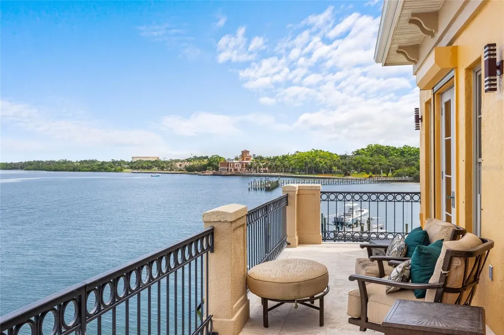 309 Ringling Point Drive Sarasota FL 34234