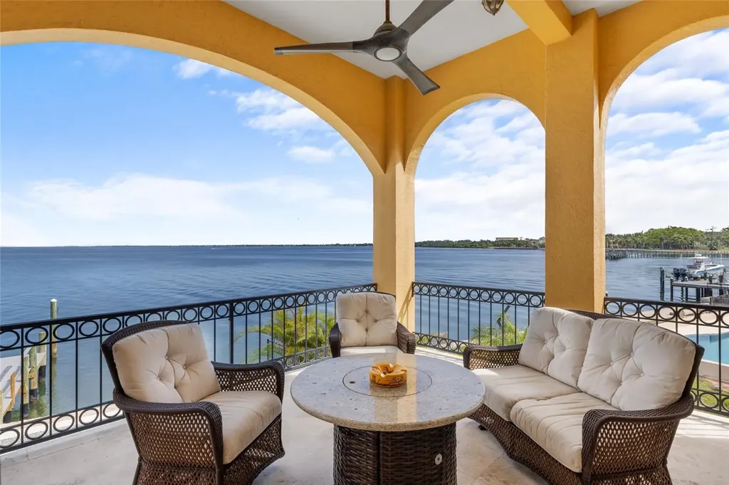 309 Ringling Point Drive Sarasota FL 34234