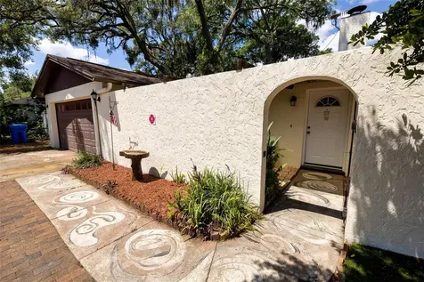 7128 Wrenwood Circle Tampa FL 33617