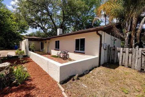 7128 Wrenwood Circle Tampa FL 33617