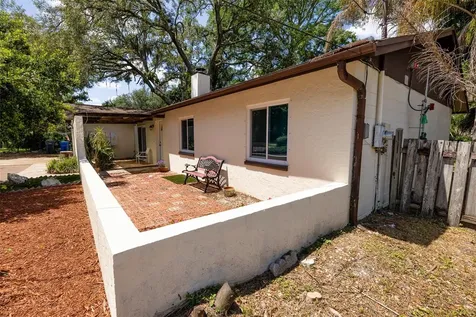 7128 Wrenwood Circle Tampa FL 33617
