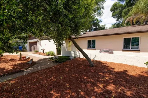 7128 Wrenwood Circle Tampa FL 33617