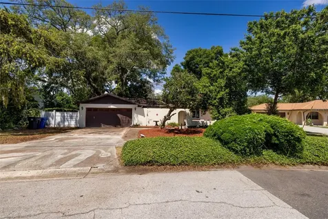 7128 Wrenwood Circle Tampa FL 33617