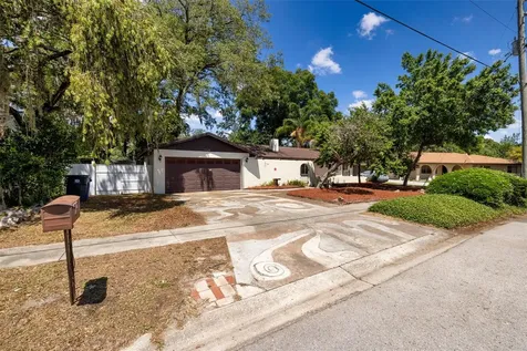 7128 Wrenwood Circle Tampa FL 33617