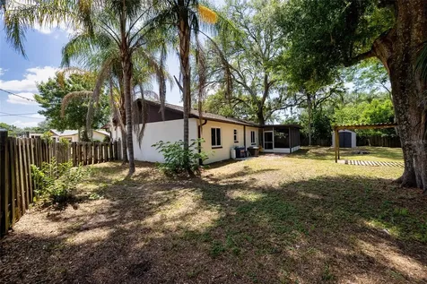 7128 Wrenwood Circle Tampa FL 33617