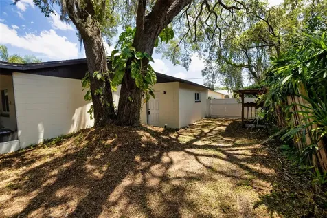 7128 Wrenwood Circle Tampa FL 33617