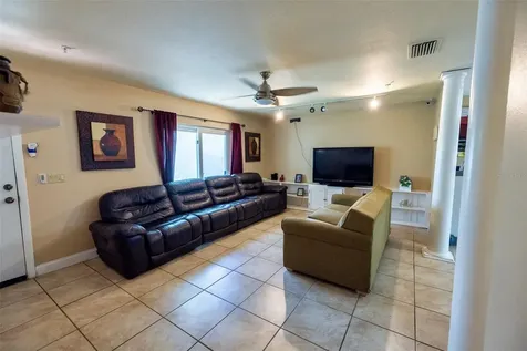 7128 Wrenwood Circle Tampa FL 33617