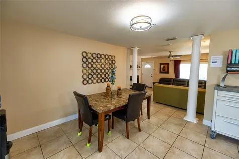 7128 Wrenwood Circle Tampa FL 33617