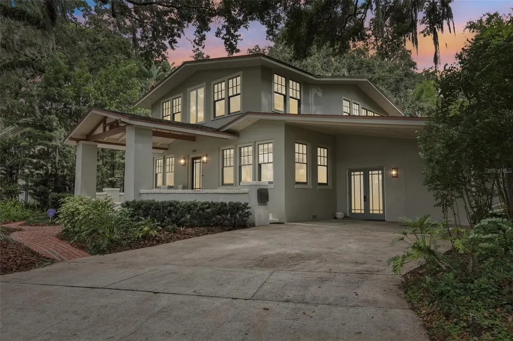 213 Phillips Place Orlando FL 32806