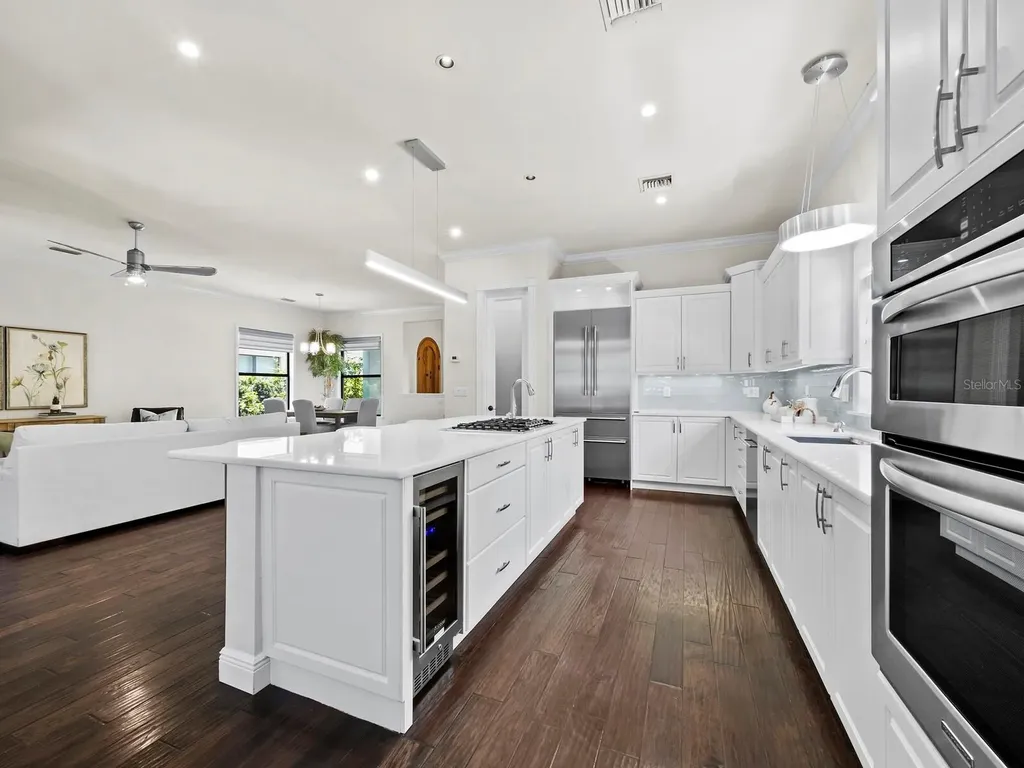 1884 Grove Street Sarasota FL 34239