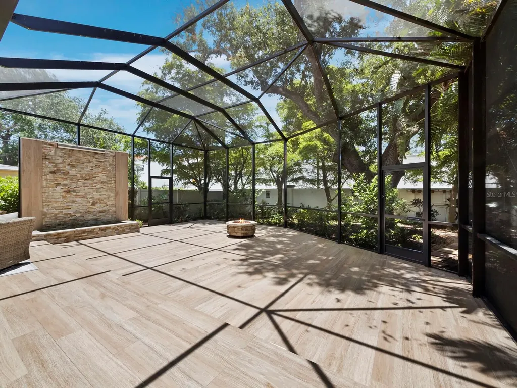 1884 Grove Street Sarasota FL 34239