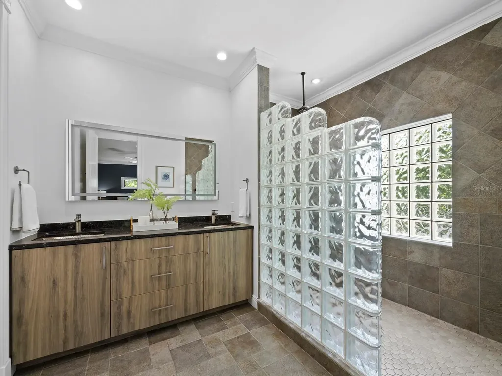 1884 Grove Street Sarasota FL 34239