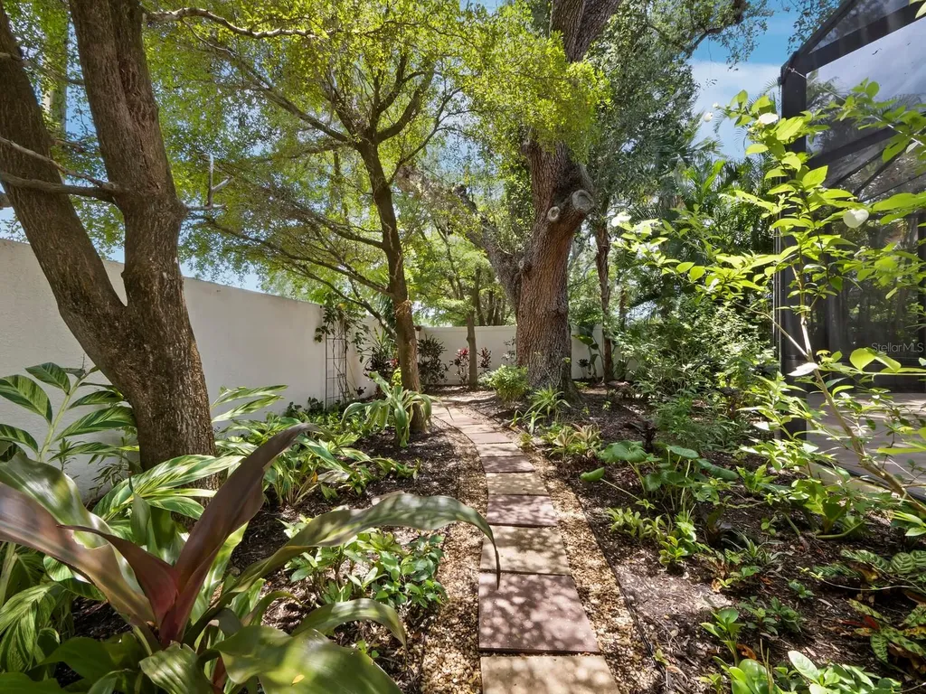 1884 Grove Street Sarasota FL 34239