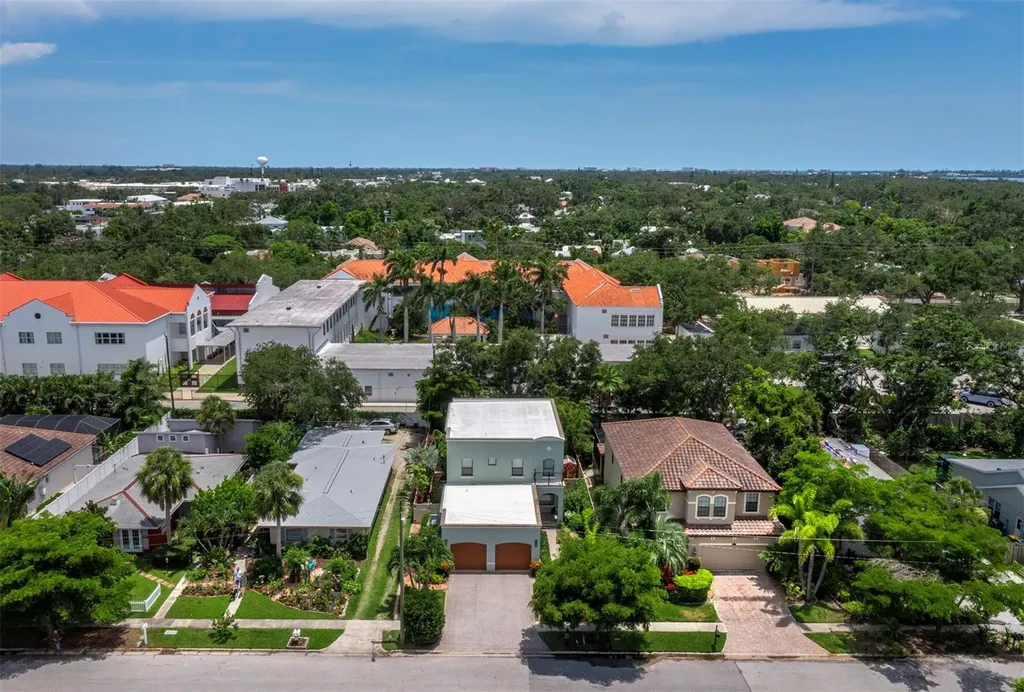 1884 Grove Street Sarasota FL 34239