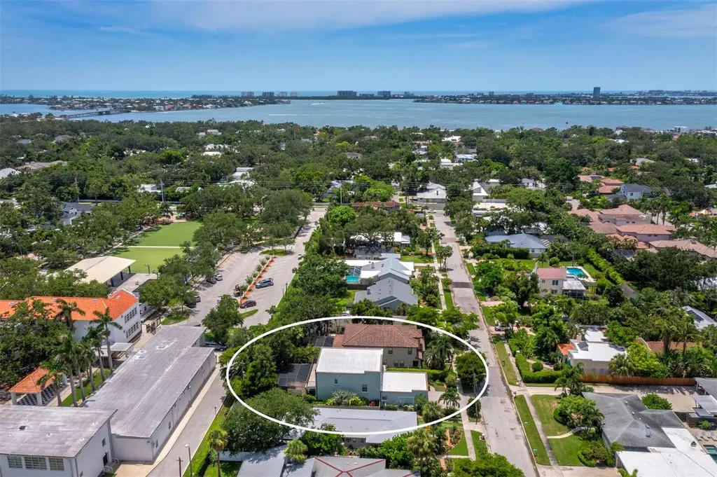 1884 Grove Street Sarasota FL 34239