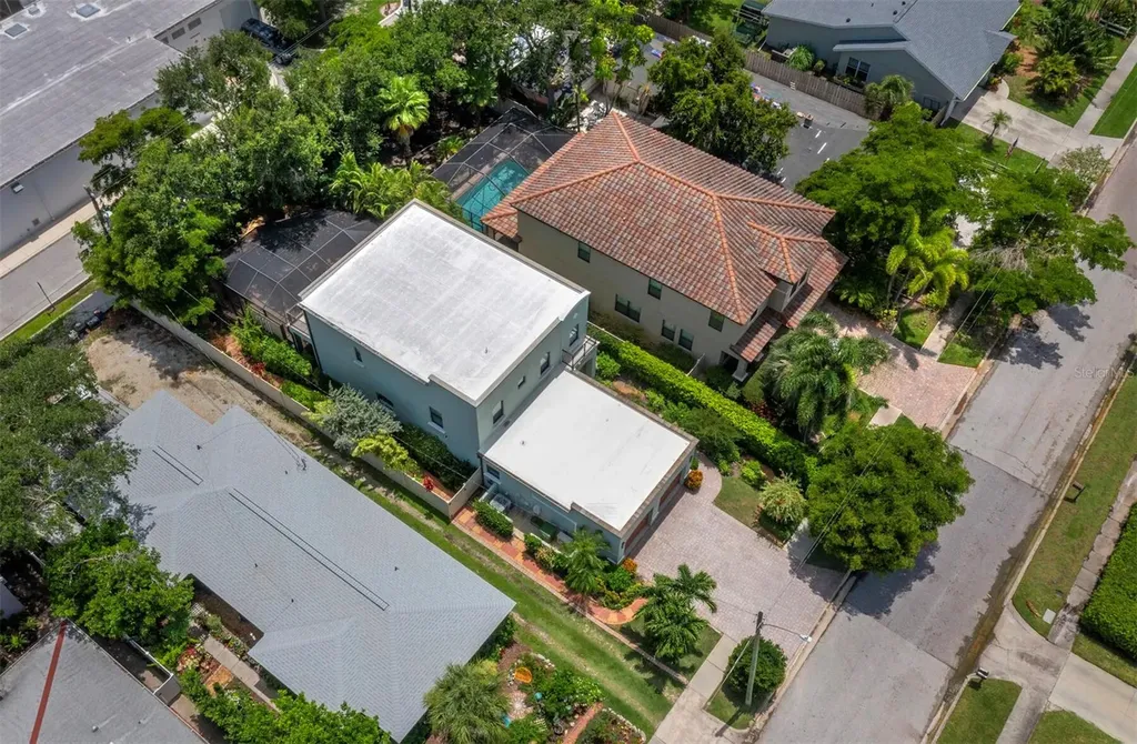 1884 Grove Street Sarasota FL 34239