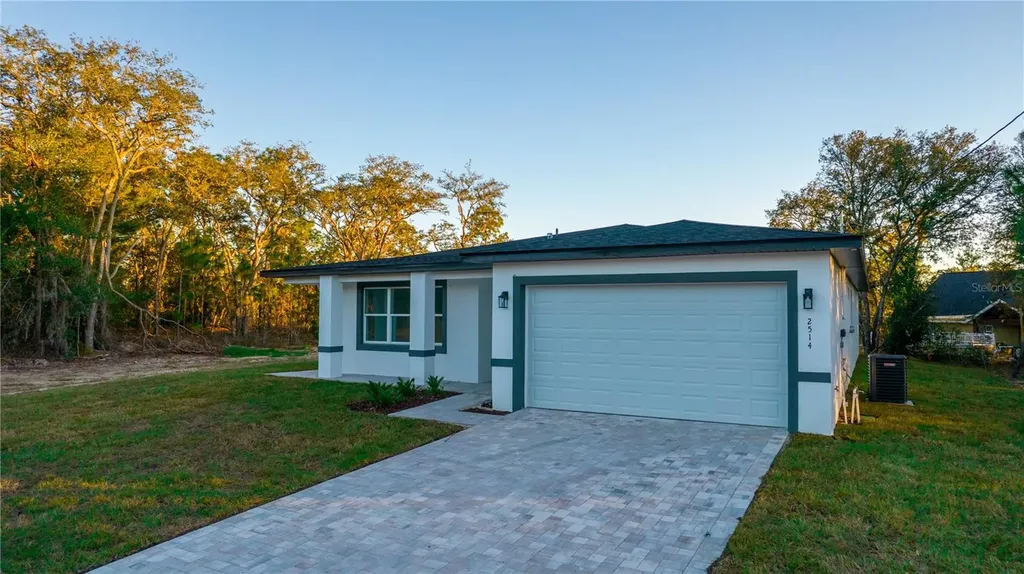 10034 N Darwin Way Citrus Springs FL 34434